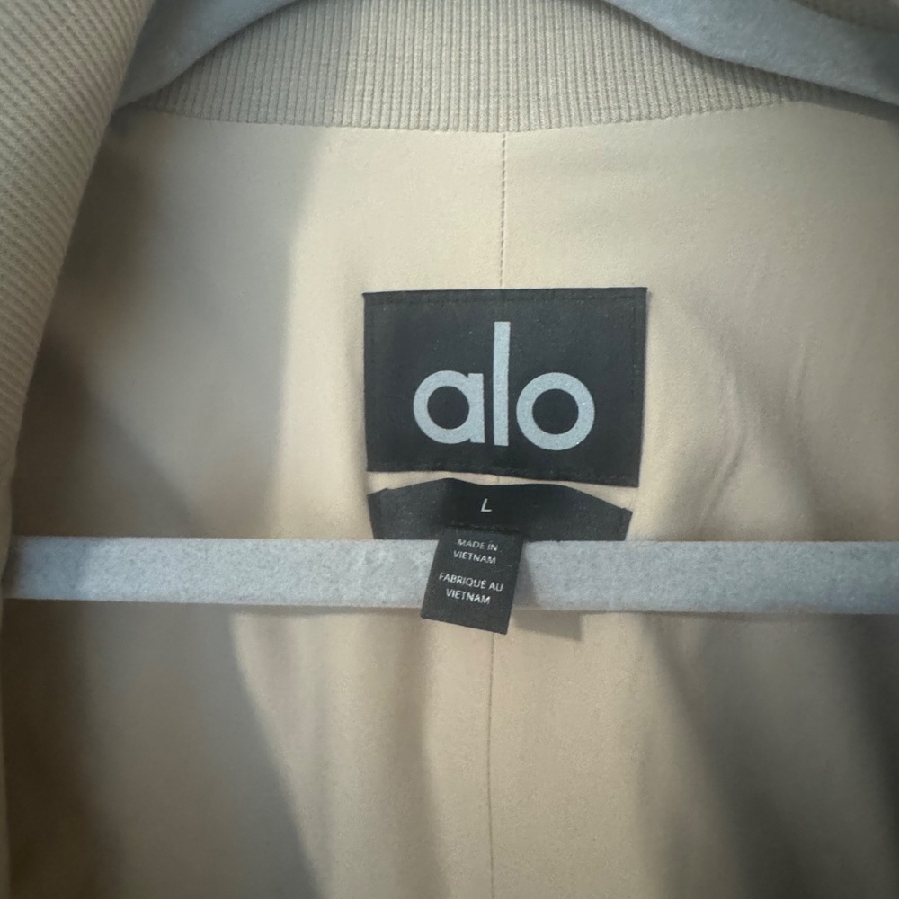 Alo Cargo Jacket - Picture 3 of 3